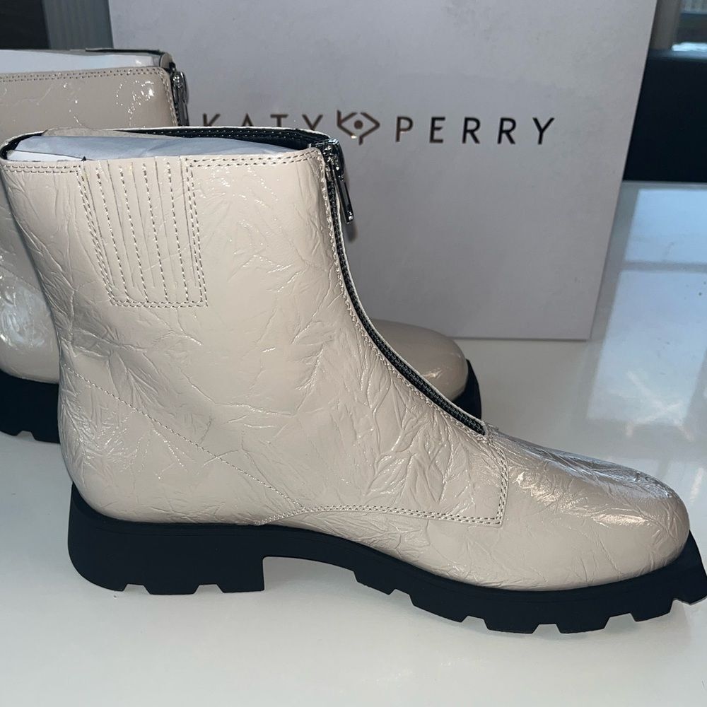 Katy Perry Collections 9.5 Women's The Daarling Combat Boot Cream Leather Moto - Picture 8 of 9